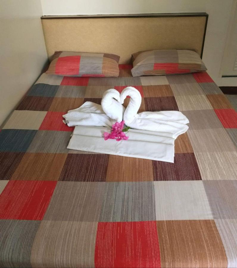 Park Vil-La Apartelle Кесон-Сіті Екстер'єр фото