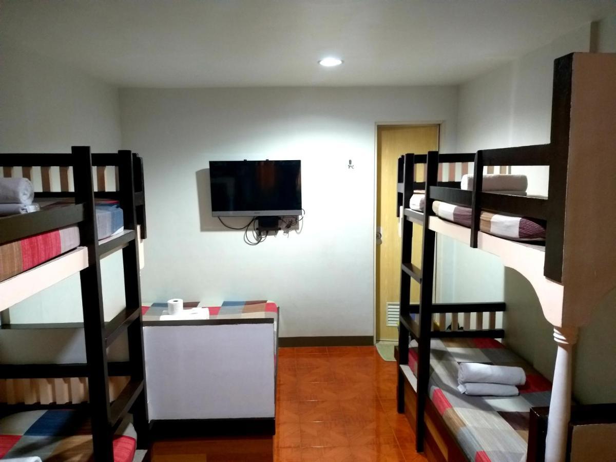 Park Vil-La Apartelle Кесон-Сіті Екстер'єр фото